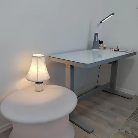 4 For 5, 2 Balconies, Wi-fi 15 Min Centre *