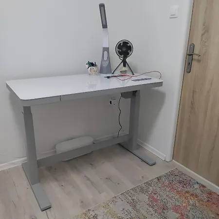 4 For 5, 2 Balconies, Wi-fi 15 Min Centre Apartmán Bratislava