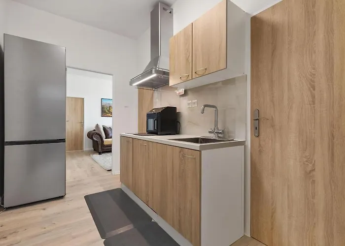 3 Bedrooms And Living In Apartament Bratislava