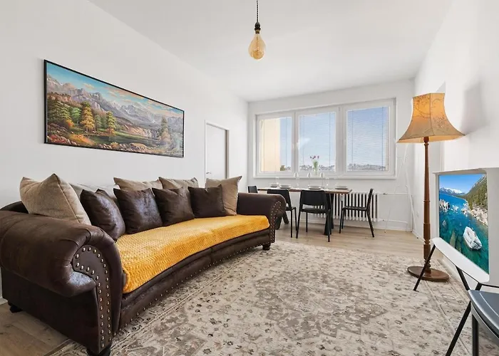 3 Bedrooms And Living In * ブラチスラヴァ