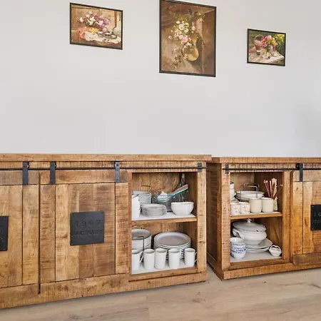 3 Bedrooms And Living In * براتسيلافا