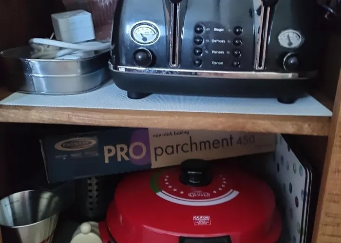 3 Bedrooms And Living In براتسيلافا