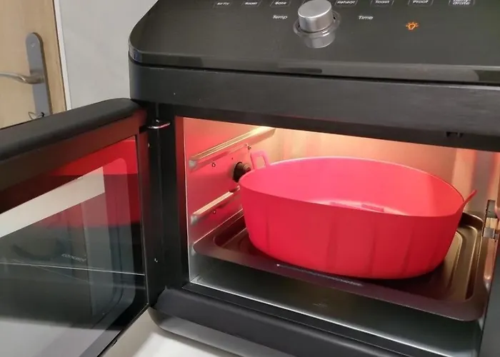 Apartament 3 Bedrooms And Living In Bratysława