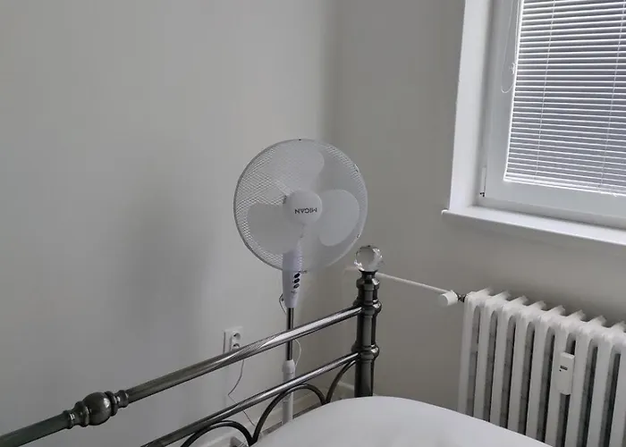 3 Bedrooms And Living In Apartament